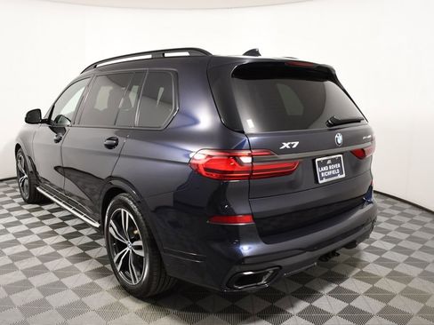 Used 2022 BMW X7 xDrive40i w/ M Sport Package AWD/4WD image 4