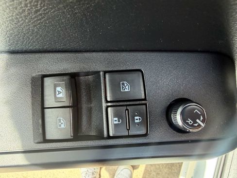 Used 2016 Toyota Tacoma SR RWD image 19