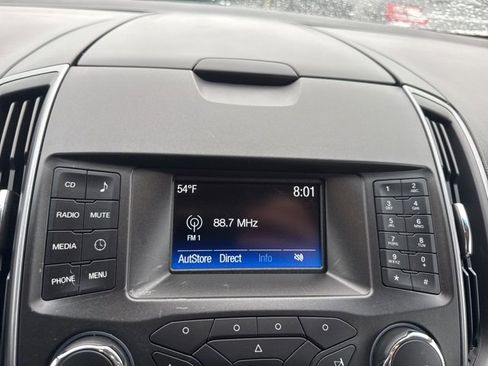 Used 2016 Ford Edge SE image 16