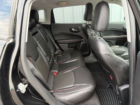 Used 2018 Jeep Compass Trailhawk w/ Leather Interior Group AWD/4WD image 28