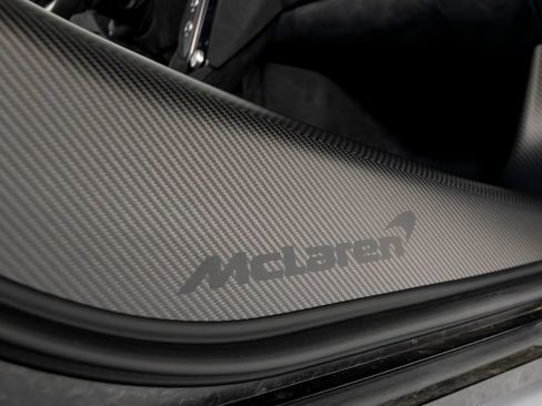 Used 2025 McLaren 750S Spider RWD image 34