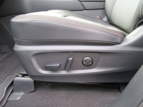 Used 2026 Nissan Pathfinder SL w/ SL Premium Package AWD/4WD image 18