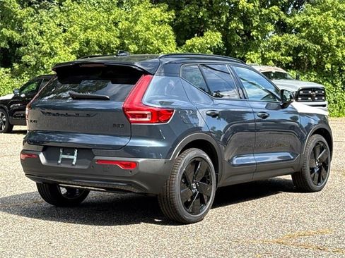 New 2026 Volvo XC40 B5 Ultra w/ Protection Package Premier image 2