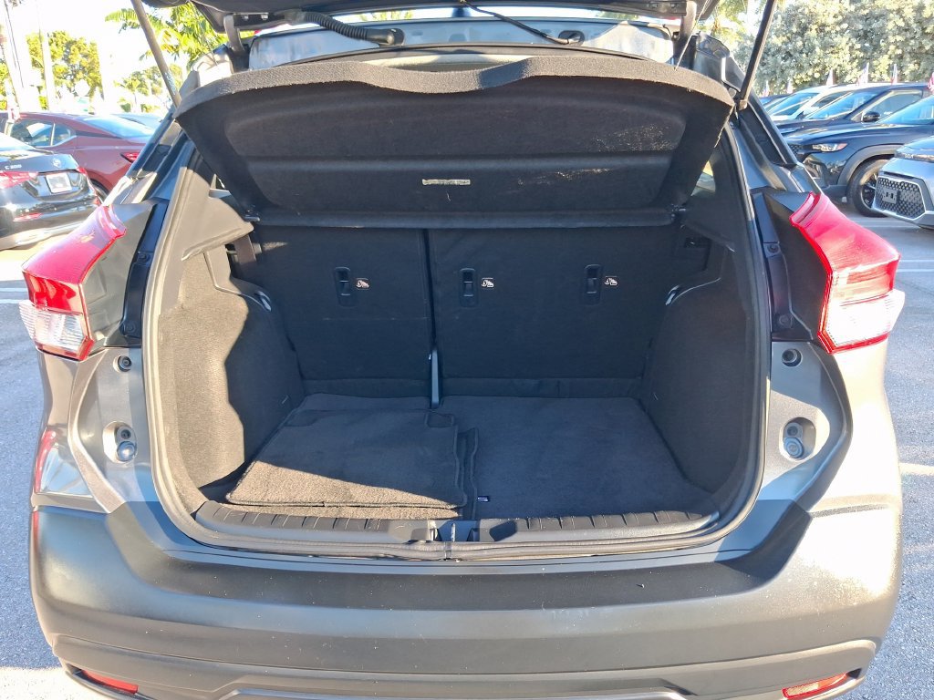 Certified 2019 Nissan Kicks SV FWD image 12