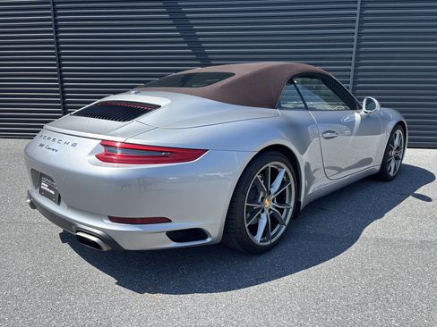 Used 2017 Porsche 911 Carrera image 5