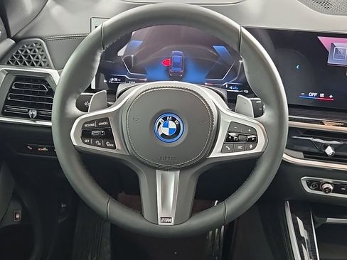 New 2026 BMW X5 xDrive50e w/ M Sport Package AWD/4WD image 17