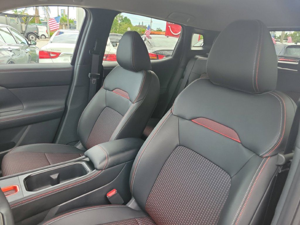 Certified 2026 Nissan Kicks SR FWD image 28
