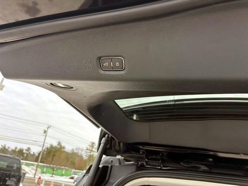 Used 2025 Ford Expedition Active image 15