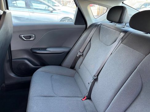 Used 2025 Kia K4 FWD image 38