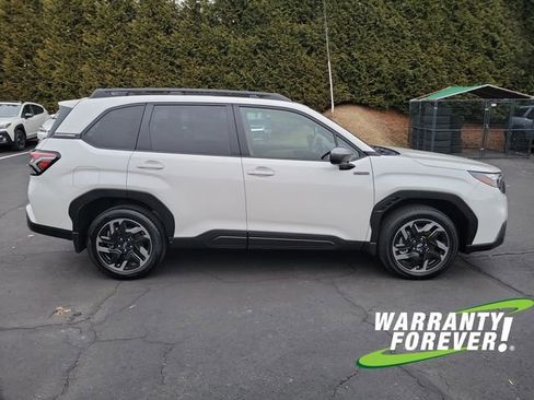 New 2025 Subaru Forester Premium image 8