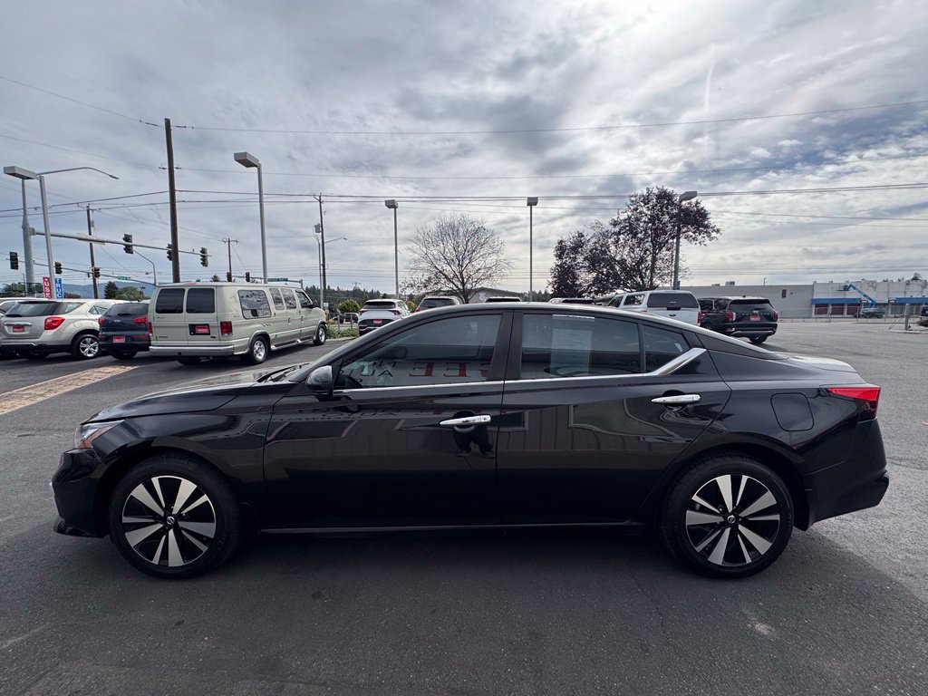 Used 2021 Nissan Altima 2.5 SV w/ SV Premium Package AWD/4WD image 6