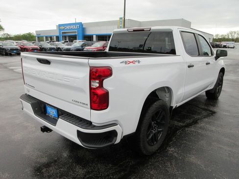 Certified 2022 Chevrolet Silverado 1500 Custom image 5