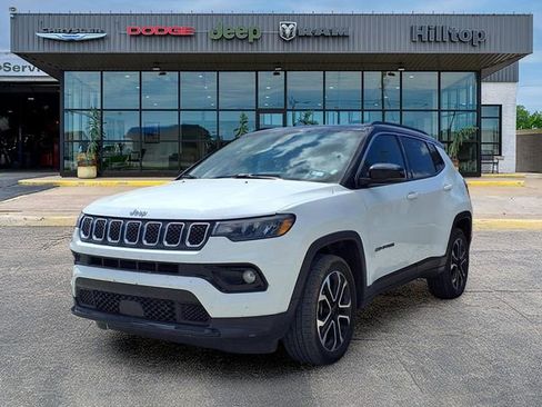 Used 2024 Jeep Compass Limited image 1