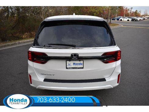 New 2026 Honda Odyssey EX-L image 9