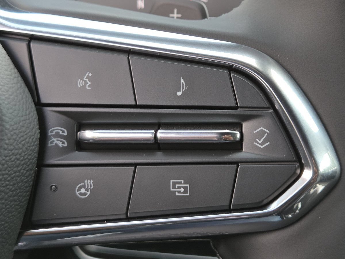 New 2027 Chevrolet Equinox LT w/ Convenience Package II FWD image 33