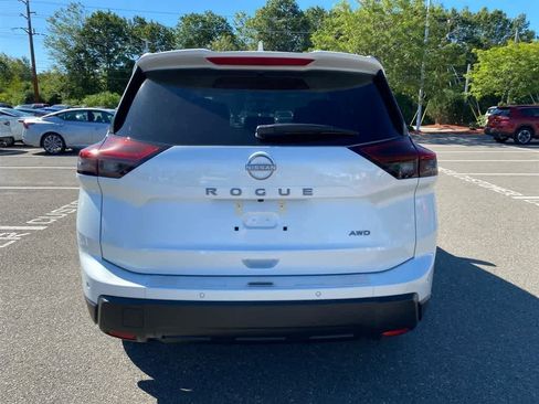 New 2026 Nissan Rogue SV image 5