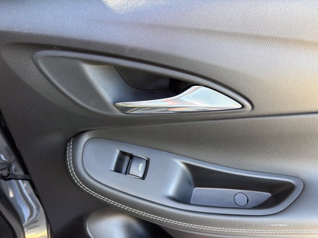 Used 2022 Buick Encore GX Select w/ Experience Buick Package FWD image 33