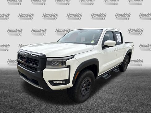 Used 2025 Nissan Frontier PRO-4X w/ Pro Convenience Package AWD/4WD image 5