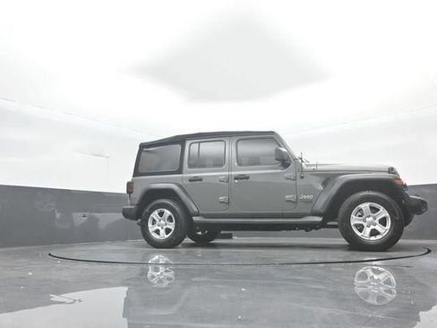 Used 2019 Jeep Wrangler Unlimited Sport S AWD/4WD image 33