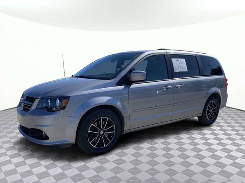 Used 2017 Dodge Grand Caravan GT image 8