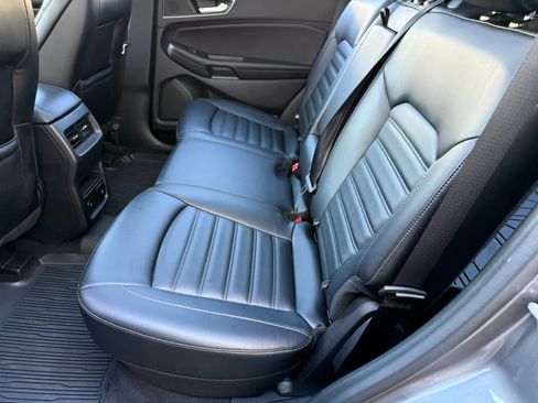 Used 2023 Ford Edge SEL w/ Convenience Package AWD/4WD image 5