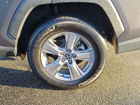 Used 2023 Toyota RAV4 XLE image 7