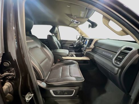 Used 2019 RAM 1500 Laramie AWD/4WD image 21