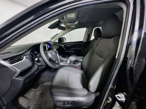Used 2024 Toyota RAV4 XLE w/ Convenience Package FWD image 14