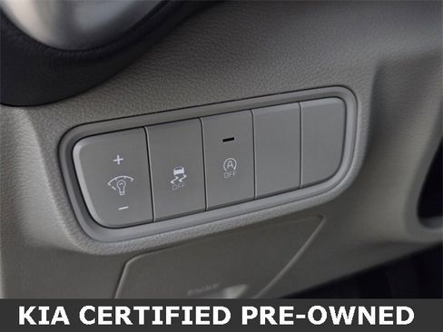 Certified 2025 Kia Soul LX image 18