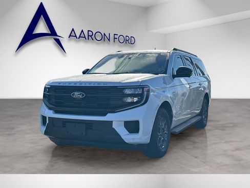 Used 2025 Ford Expedition Max Active AWD/4WD image 2