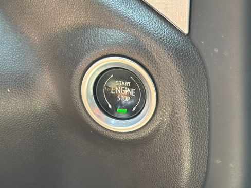 Used 2022 GMC Sierra 1500 SLT AWD/4WD image 30