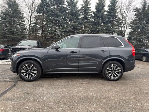 Used 2022 Volvo XC90 T6 Momentum w/ Advanced Package image 7
