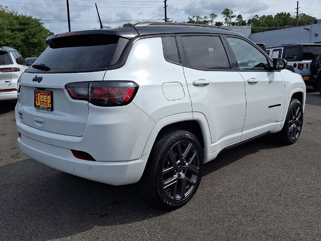 Certified 2025 Jeep Compass Limited w/ High Altitude Package AWD/4WD image 6