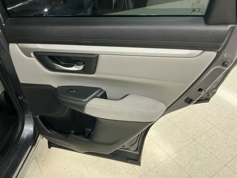 Used 2017 Honda CR-V LX image 24