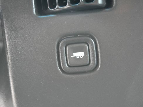 Used 2014 Chevrolet Express 2500 Extended image 18