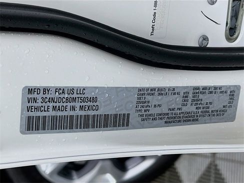 Used 2021 Jeep Compass Limited image 28