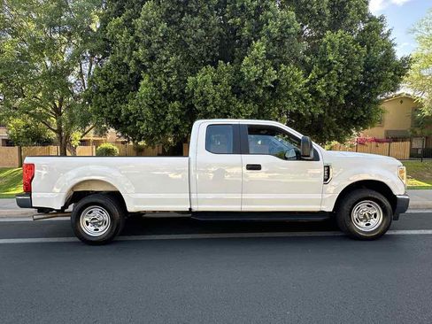 Used 2019 Ford F250 XL w/ XL Decor Group RWD image 9