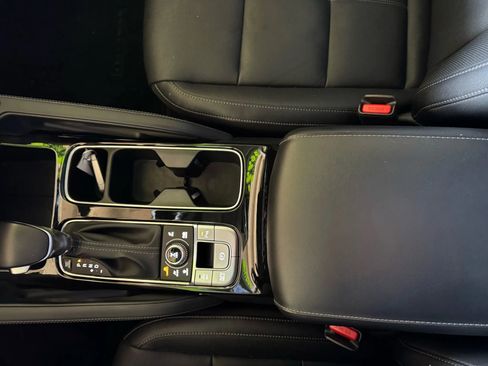 Used 2023 Kia Telluride EX image 14