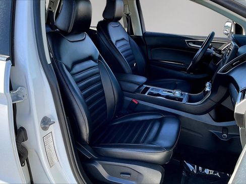 Used 2024 Ford Edge SEL image 29