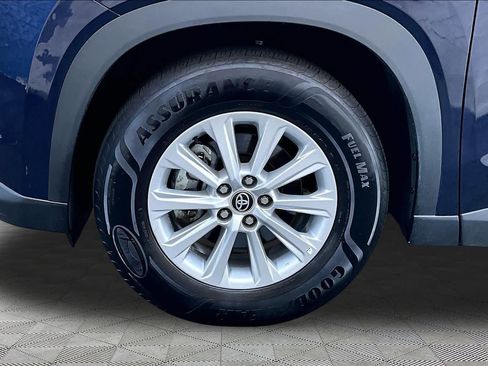 Used 2025 Toyota Grand Highlander FWD image 11