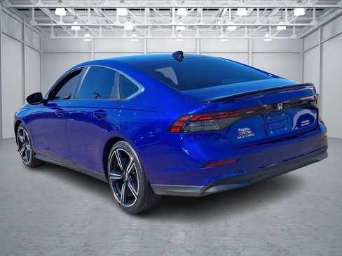 Used 2023 Honda Accord Sport image 3