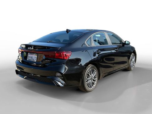 Used 2023 Kia Forte GT-Line w/ GT-Line Technology Package image 5