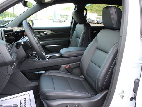 New 2026 Chevrolet Traverse LT w/ Driver Confidence Package FWD image 15