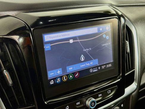 Used 2023 Chevrolet Traverse Premier AWD/4WD image 14