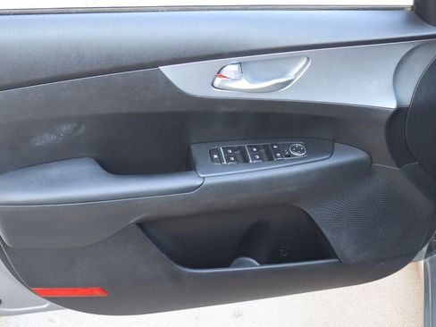 Used 2023 Kia Forte LXS FWD image 18