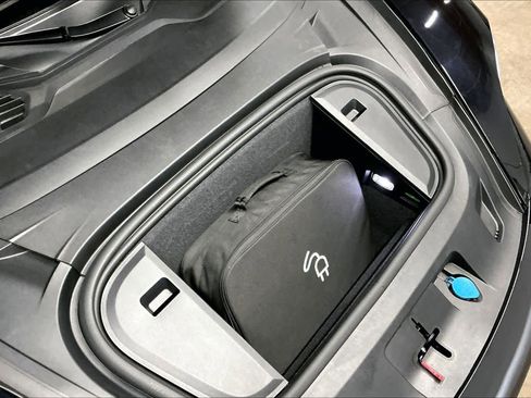 Used 2021 Porsche Taycan 4S image 34