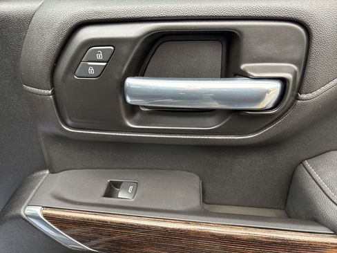 Used 2021 GMC Sierra 2500 SLE w/ Remote Start Package image 33