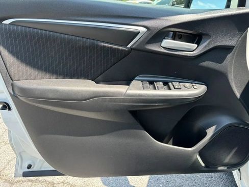 Used 2018 Honda Fit EX image 12
