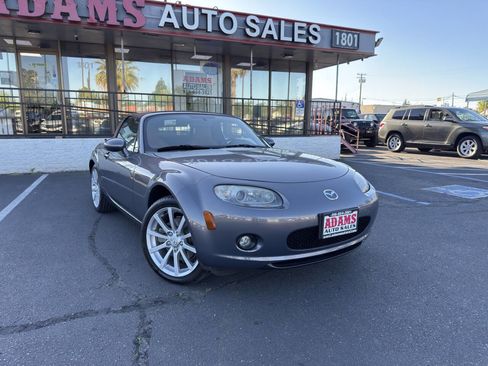 Used 2006 MAZDA MX-5 Miata Grand Touring w/ Premium Pkg image 1