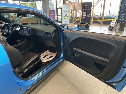 Used 2023 Dodge Challenger SRT Hellcat w/ Driver Convenience Group image 34